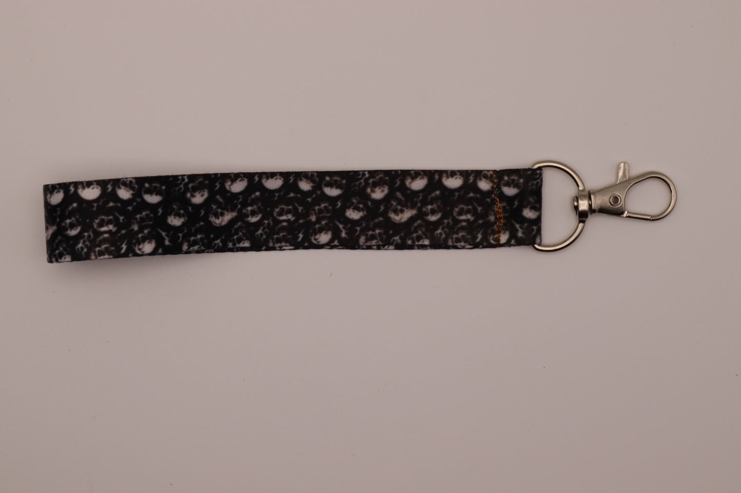 Porta-Chaves Pega de Mão "Black Skulls"